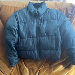 Cropped olive green puffer